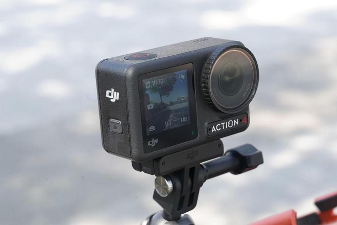 相机推荐别问大疆Pocket3有没有货了爱游戏ayx节日玩转Vlog！五款随身(图7)