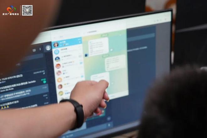 ！警方抓获32名“白富美”ayx爱游戏app破门而入(图4)