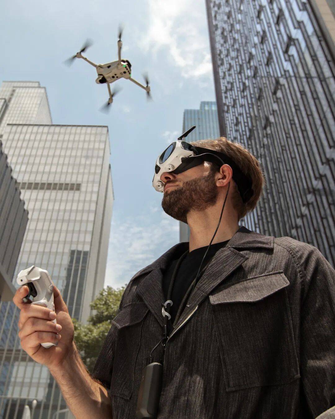 无人机:联手地平线和地瓜机器人重塑飞行大脑爱游戏平台影石刘靖康揭秘影翎 A1 全景(图11) 无人机:联手地平线和地瓜机器人重塑飞行大脑爱游戏平台影石刘靖康揭秘影翎 A1 全景(图11)